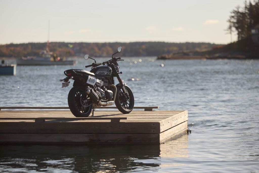 Tracker 400 ACC MY26 10449 JP