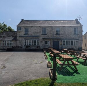 The Globe Inn Outside In The Sun