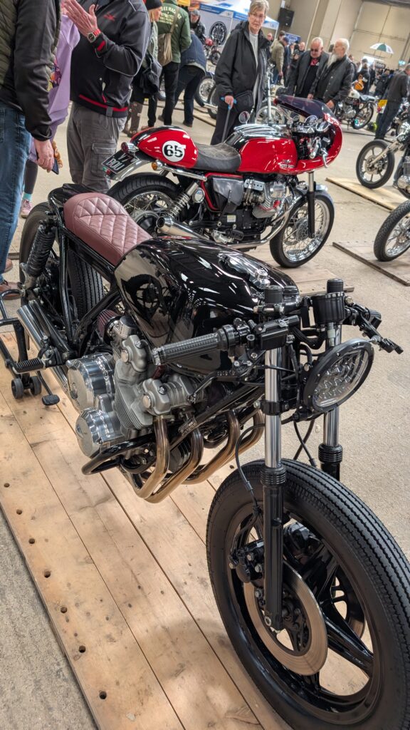 Kickback Show Custom Bike 1.jpg