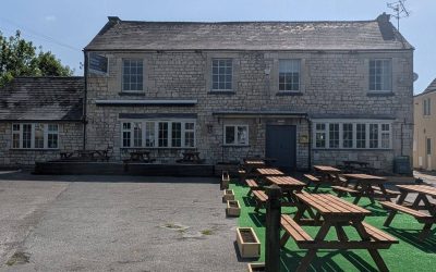 The Globe Inn Outside In The Sun